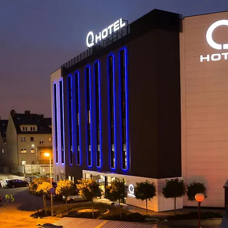 Q Hotel 3*