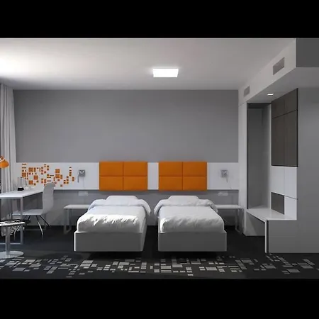 Q Hotel 3*