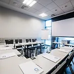 מלון Q 3*