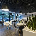 Q 3* Krasków