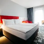 Q 3* Krasków