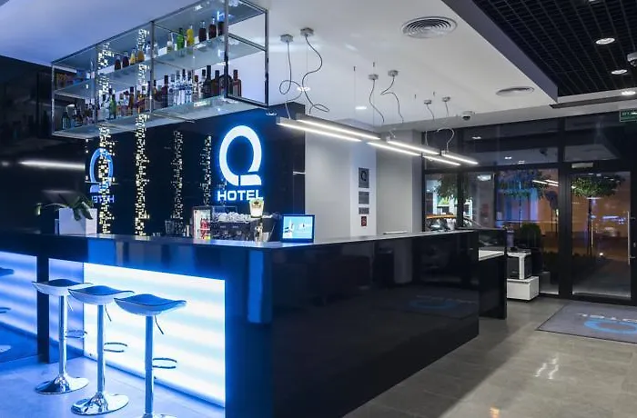 Q 3* Krakow