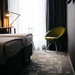 Q 3*